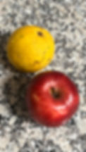 Naranaja y manzana listas para hacer puré