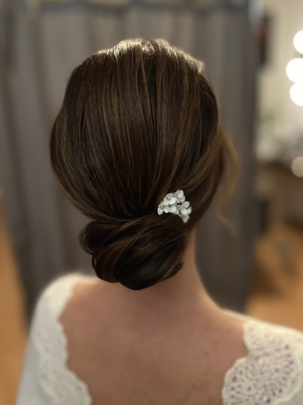 carolin_classen, Hairstylist, eleganter Dutt, classic bun, chick & clean wedding, make-up artist, Arnsberg, dortmund, Meschede