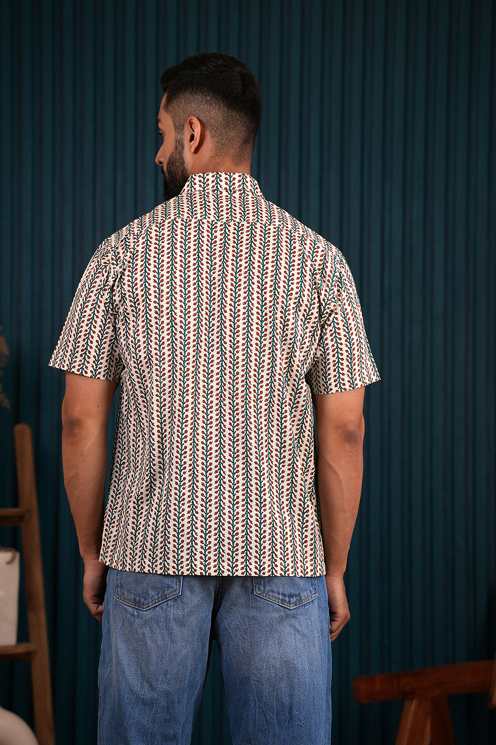 Thumbnail: Green Creepers Cotton Printed Shirt