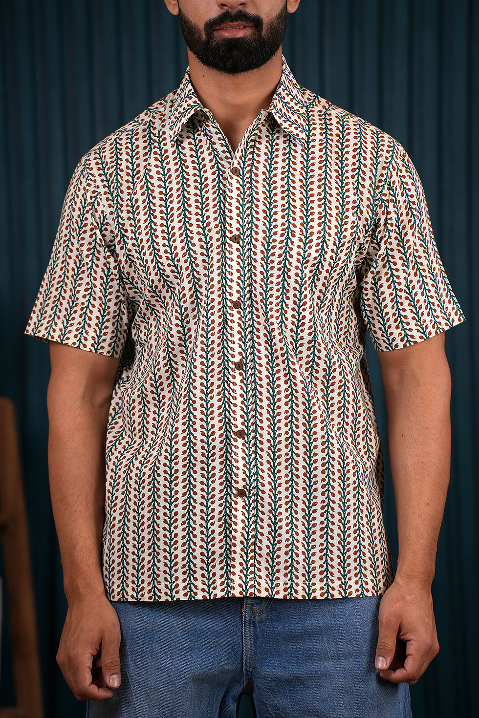 Thumbnail: Green Creepers Cotton Printed Shirt
