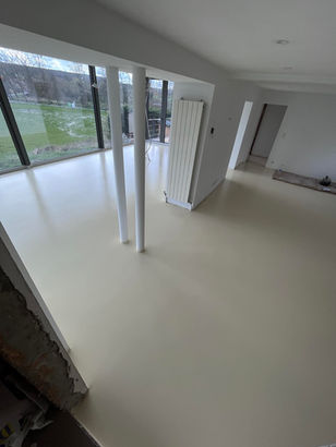 Sol en résine, revêtement de sol durable, résine polyvalente, design intérieur moderne, sol facile à entretenir, résine lisse, aménagement intérieur, sols de haute qualité