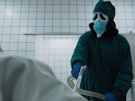Le Ghostface dans The Substance dans Scary Movie 6.