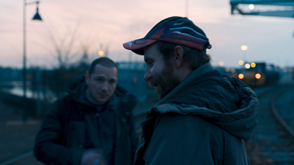Alexis Manenti et Julian Świezewski dans Du Fioul dans les artères.