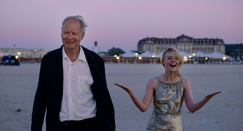 Elle Fanning et Stellan Skarsgard dans Sentimental Value