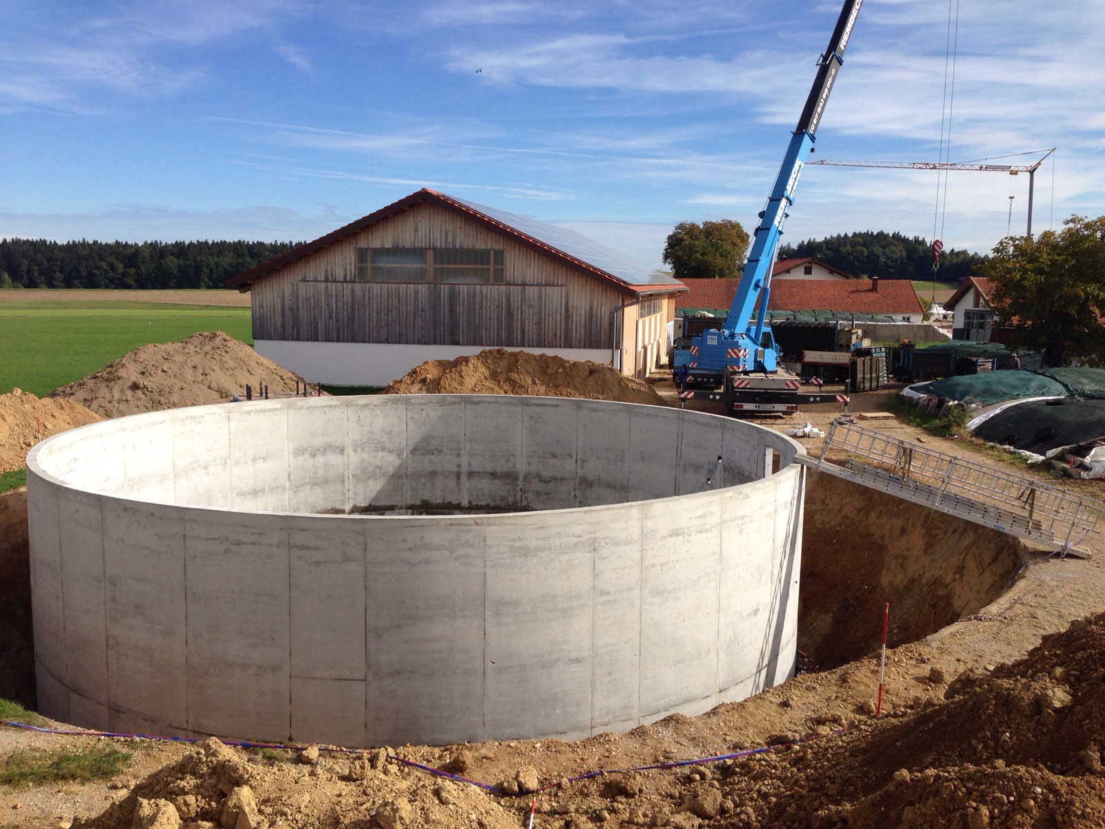 Güllegruben und Biogasbehälter rembeck