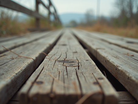 Signs Your Deck or Fence Needs Repairs