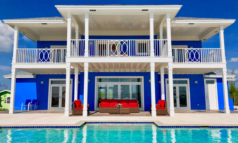 Villa Isoela front view