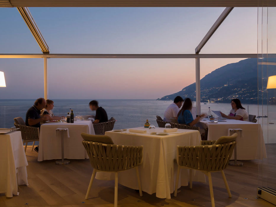 Donna Emilia rooftop dining at Hotel Club Due Torri