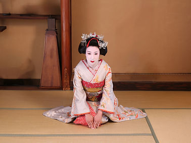 Image photo of maiko in Gion, Kyoto.jpg