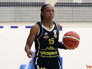 מצטיינות העונה