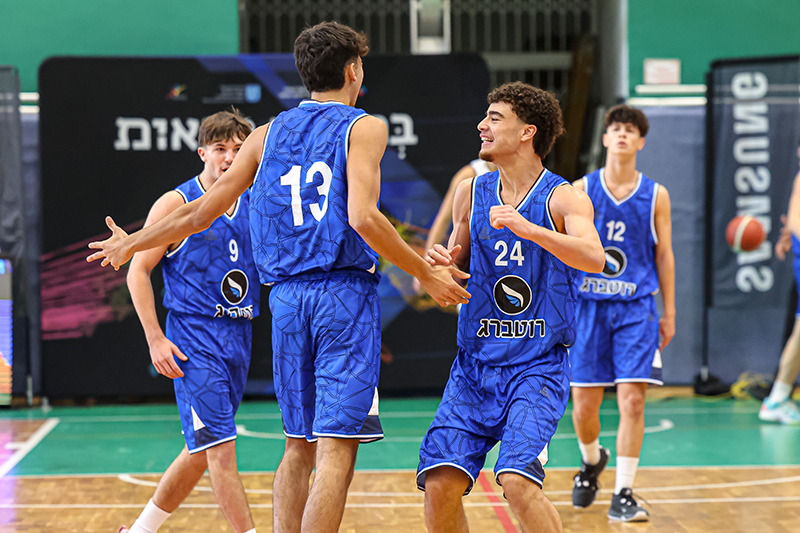 רוטברג לא עוצרת