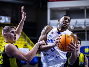 ר"ג השוותה בסדרת הפליי-אין