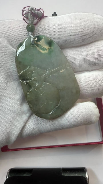縮圖：Real Jade pendant carved lucky rat