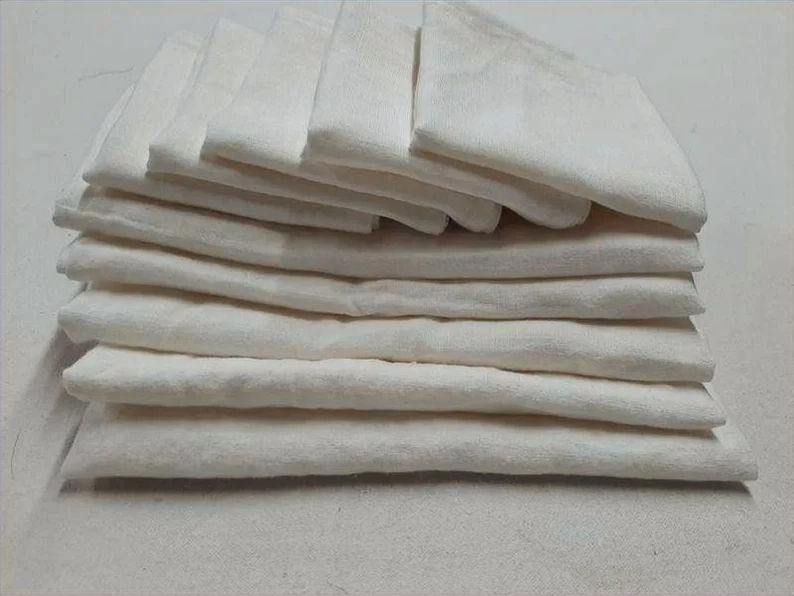 Luxurious White Linen Bath Towels image