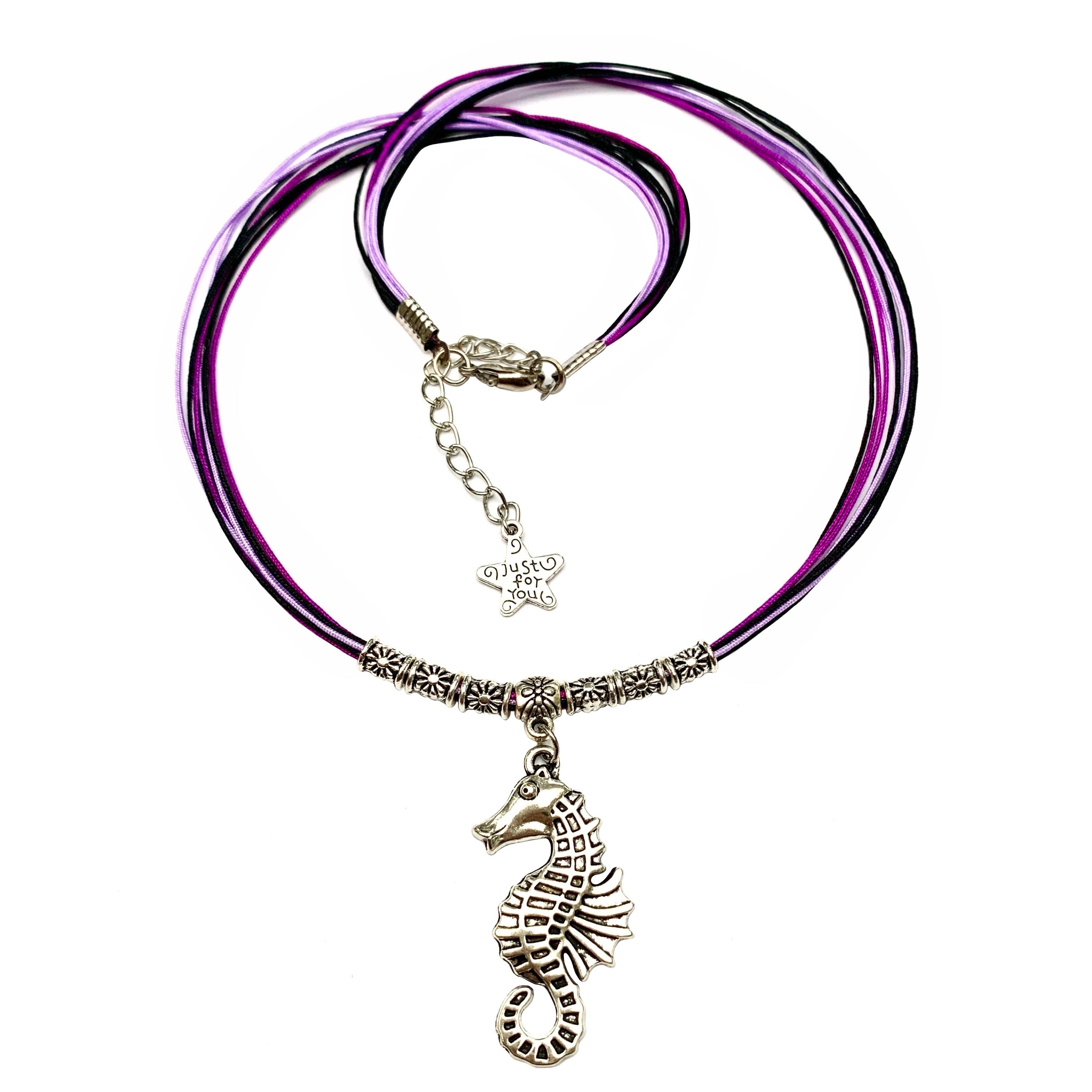 Collier Grand Hippocampe mer oceane marin cordon satin 8 fils multicolores