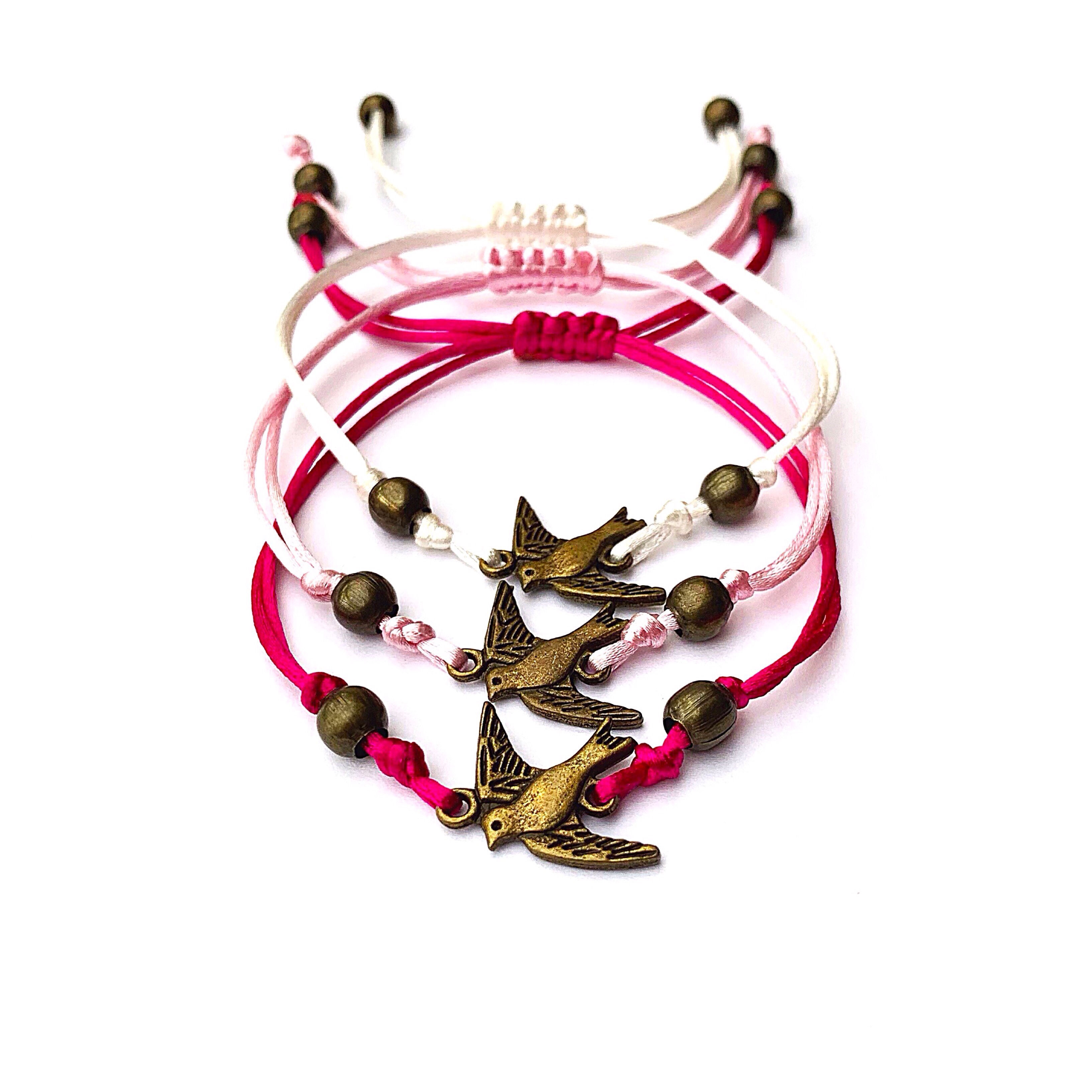 Bracelet porte Bonheur Amulette HIRONDELLE. OISEAU. LOVE. PAIX. NATURE métal bronze; Cordon satin