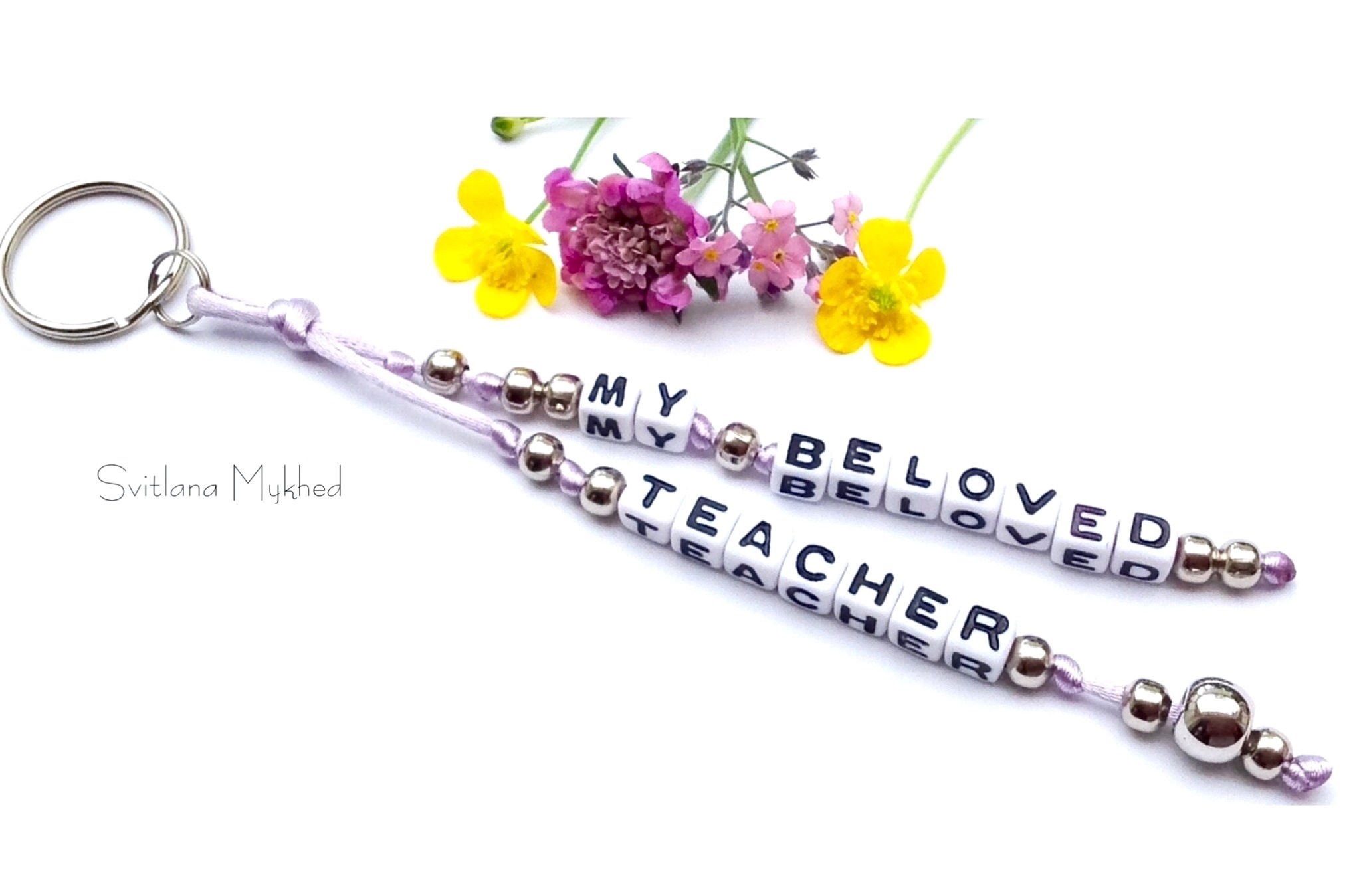 Porte clés personnalisé MY BELOVED TEACHER (réversible) avec prénom ou message