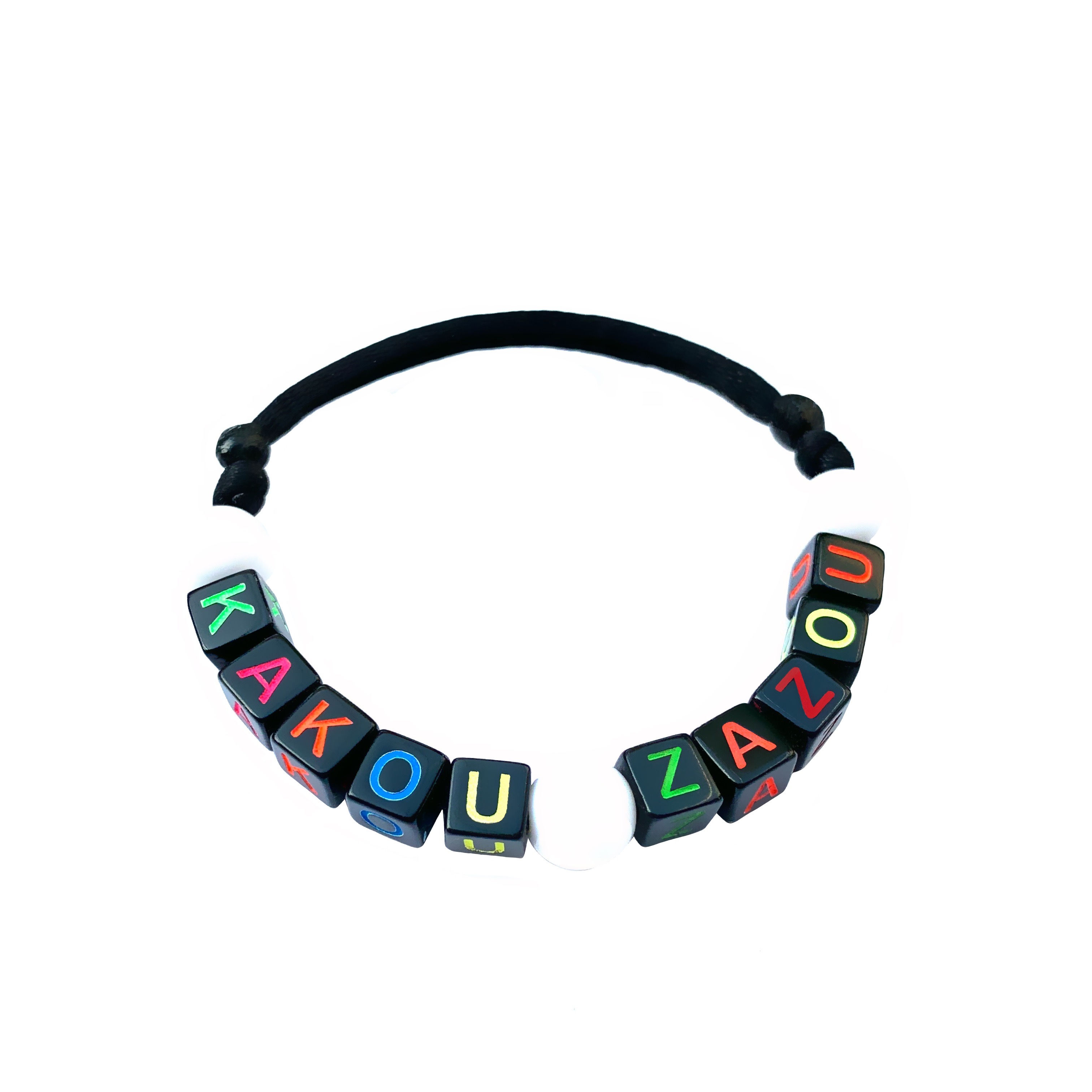 Bracelet personnalisé KAKOU ZAZOU avec prénom texte message logo taille, couleur de perles et cordon aux choix
