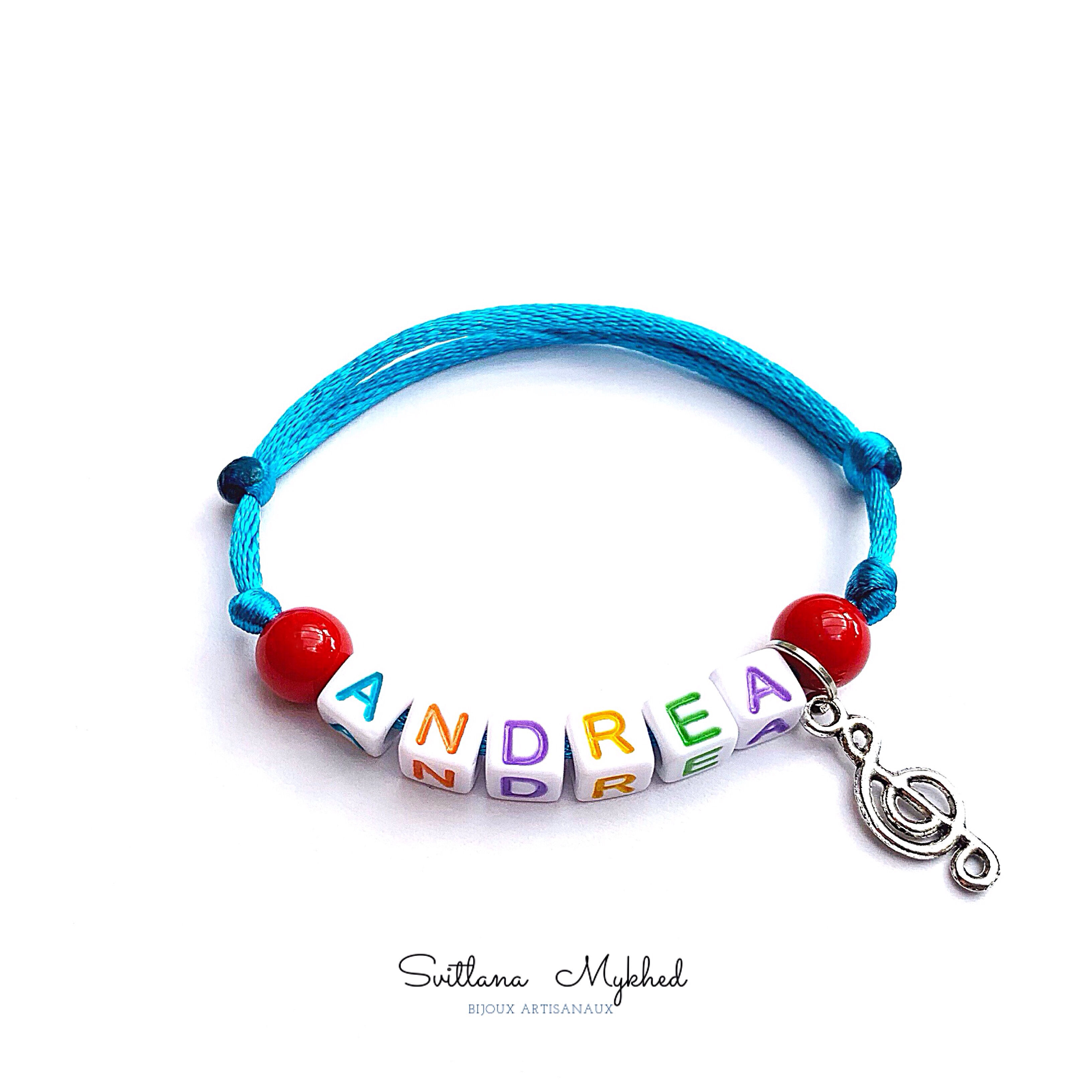 Bracelet personnalisable avec prénom ANDREA + pendentif CLE DE SOL