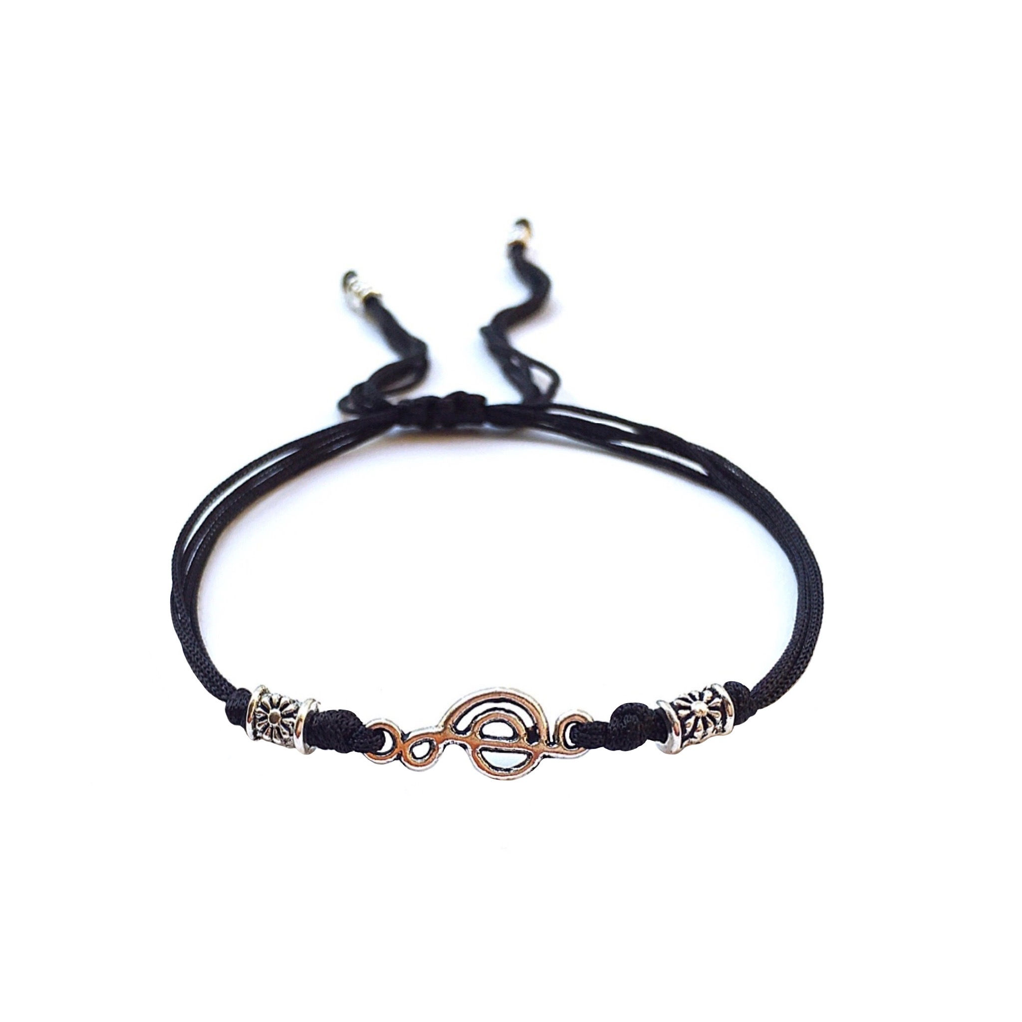 Bracelet personnalisé CLE DE SOL. MUSIQUE. NOTE DE MUSIQUE. MELODIE pour fan de musique, compositeur, musicien, chanteur.