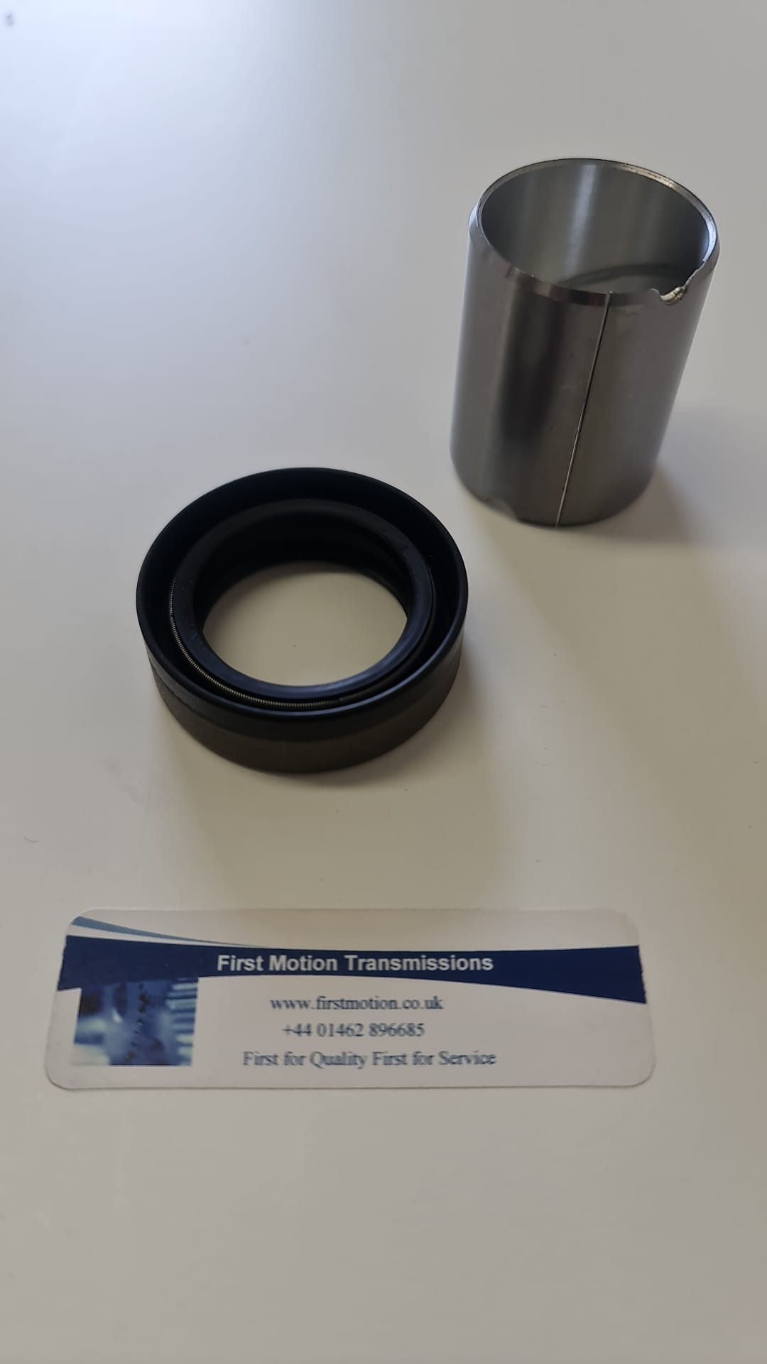 Ford 2000E Gearbox Rear Oil Seal & Tail Housing Bush Kit