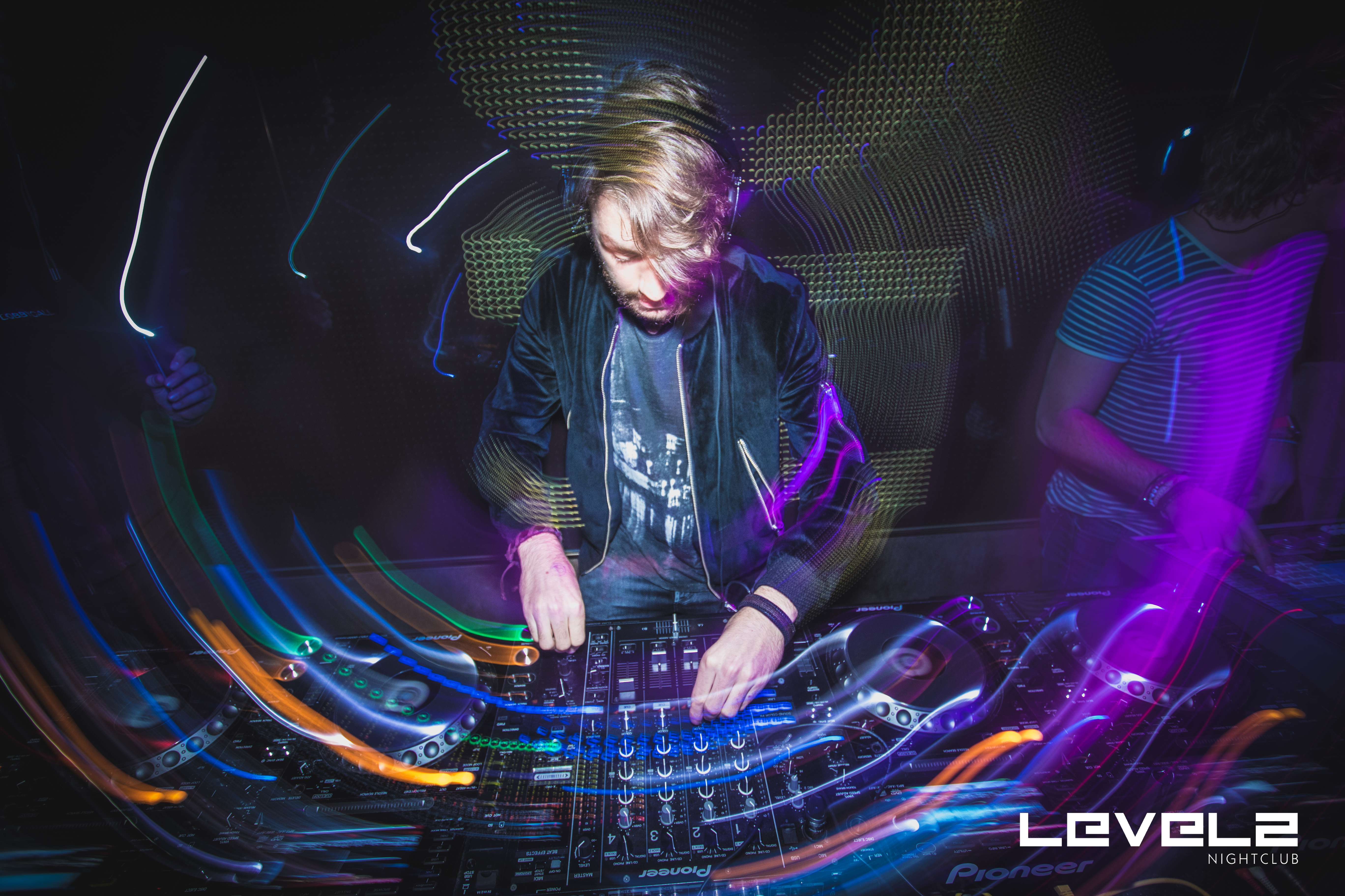OLIVER HELDENS