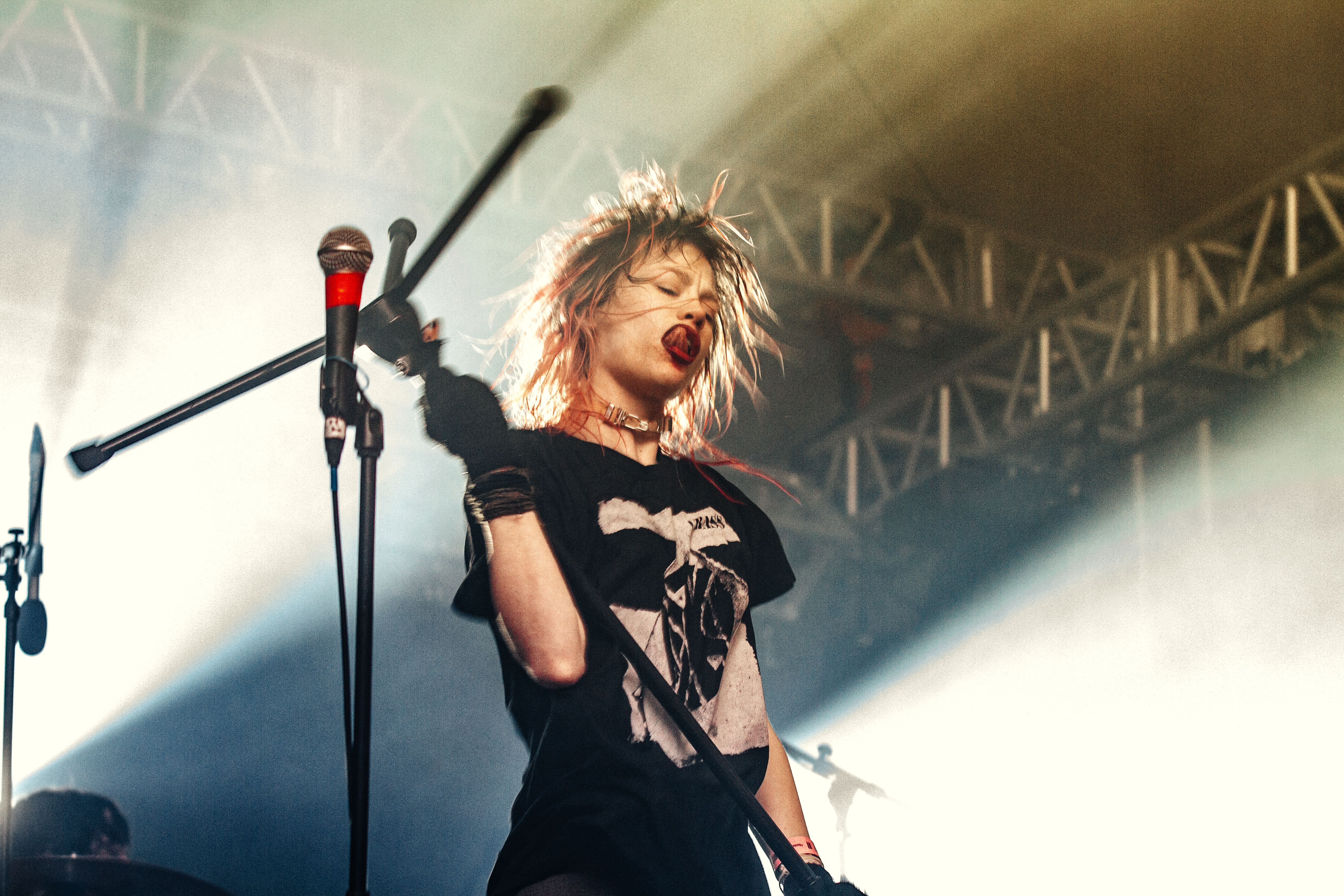 CRYSTAL CASTLES