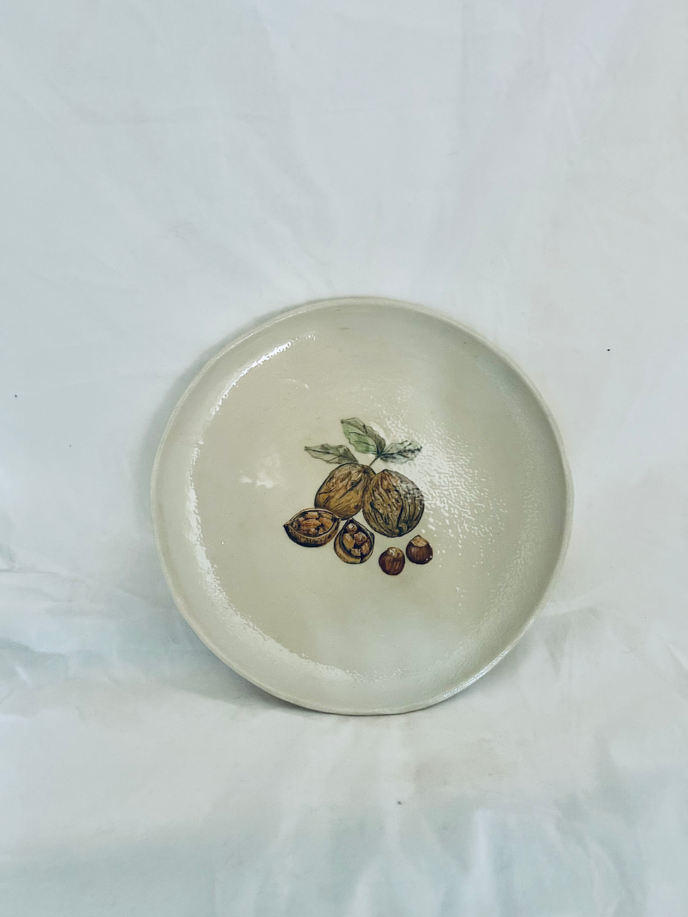 piatto in ceramica decorato a mano con acquerello per ceramica