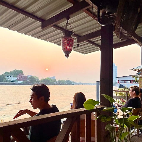 Bangkok travel itinerary Bangkok Glutton best travel tip Chawadee Nualkhair four day must see sights visit things to do eat restaurant cafe bar culture culinary gastronomy local street food guide city of angels