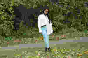 Fashion blogger | Mom Jeans Style