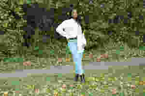 Fashion blogger | Mom Jeans Style