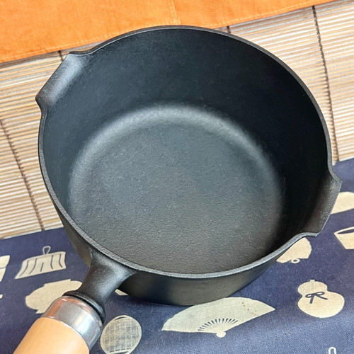 南部鉄器 岩鋳 片手鍋16cm IH対応 | 内藤金物店 | 静岡県富士市吉原