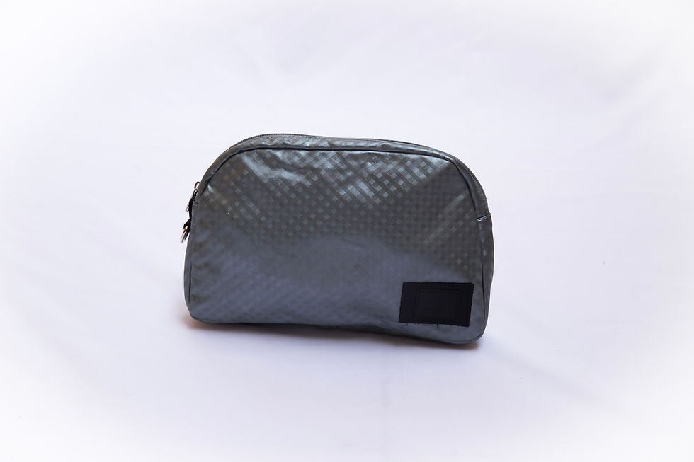 תמונה ממוזערת: תיק החתלה LULI ירוק פרווה שחורה