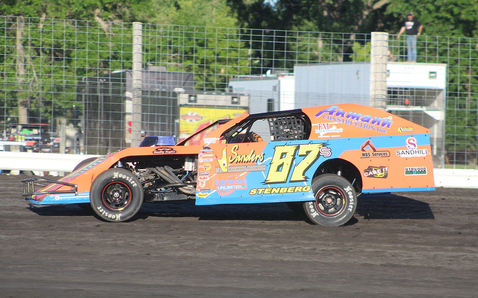 Stenberg edges Colvin to win Bitker B Mod Brawl at Norman County Raceway