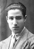 רחמים 19 1933 תמונת פספורט 1.jpg