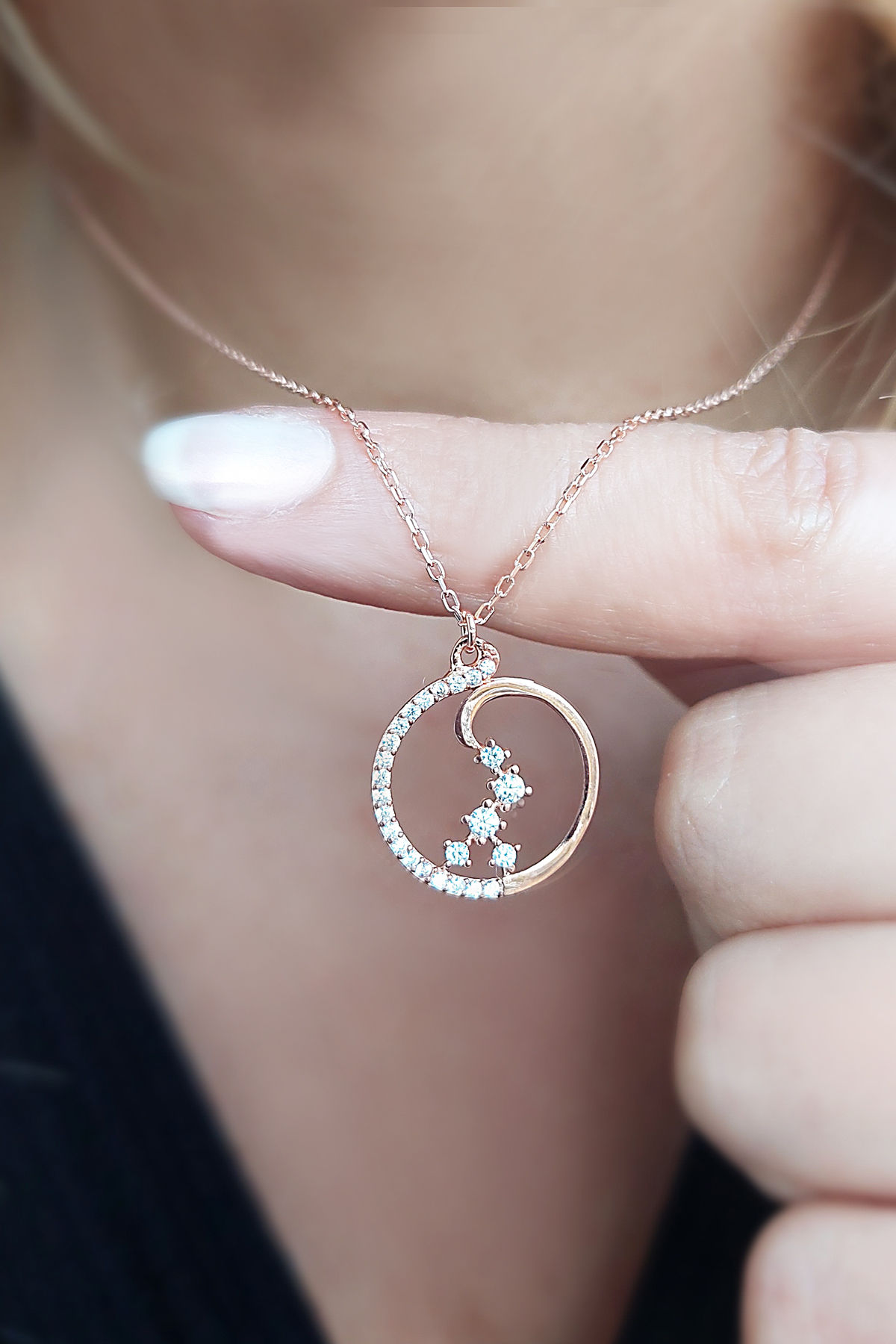 925 Ayar Gümüş Süzülen Su Damlası Kolye