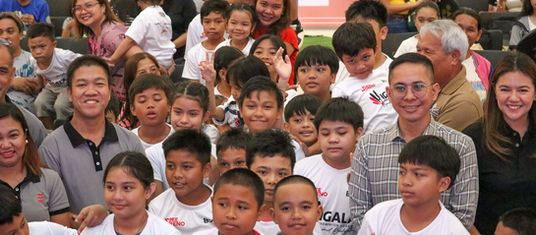 Moreno leads sports clinic in celebration of Nat’l Children’s Month