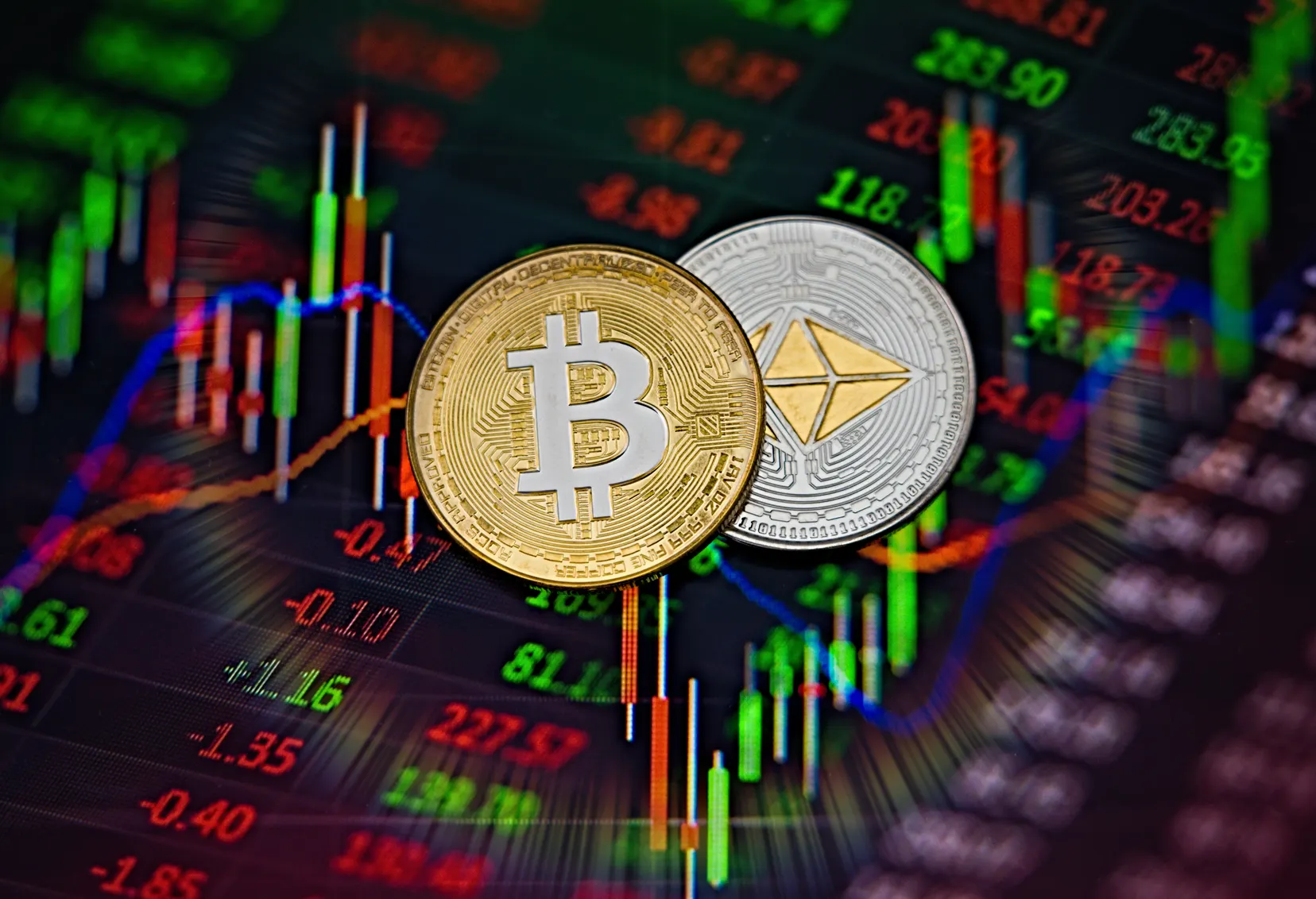 Bitcoin, Ethereum Gain, Dogecoin Down After Fed Minutes: Analyst Says 'Quiet Period For Crypto About To End'