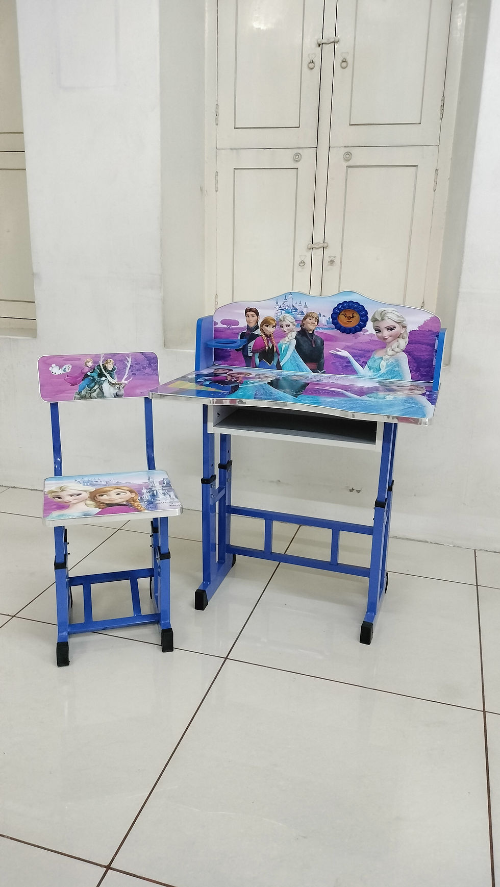 Blue_kids_study_table (2).jpg
