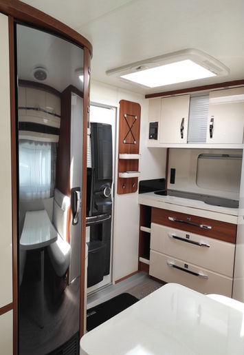 Hobby Excellent 460 SFf WOHNWAGEN - N&W Reisemobile (13).jpg