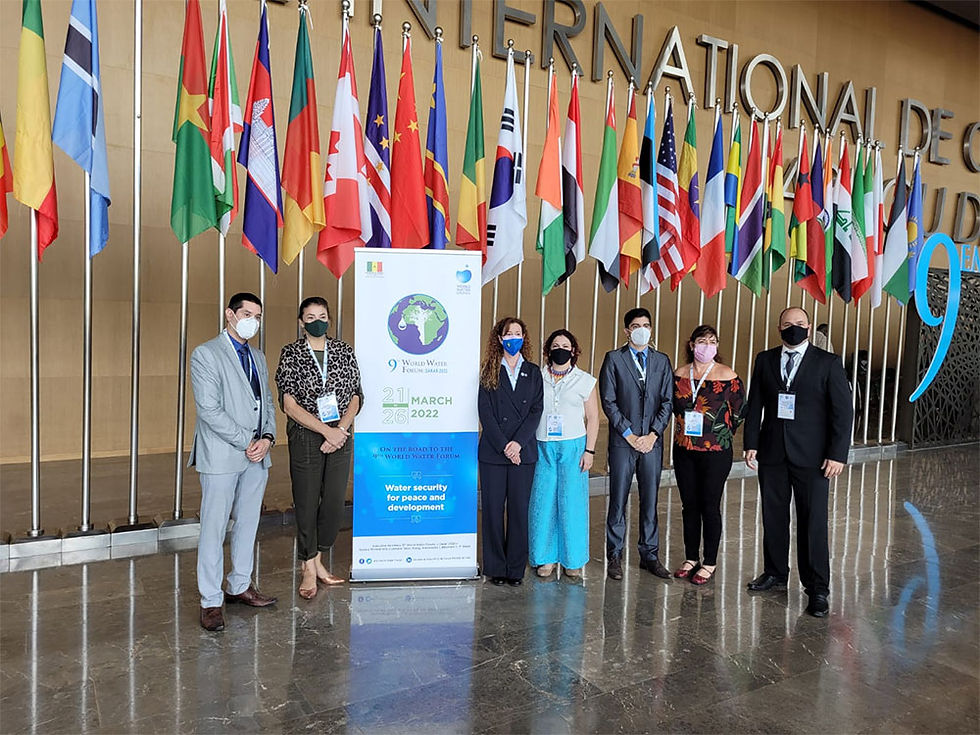 Da esquerda para direita: Luís Veiluva (Itaipu MD); Ester Mendes (Sanepar); conselheira Maria Antônia Gwynn; Jussara Elias de Souza (Itaipu ME); Daniel Vázquez (Itaipu MD); Simone Benassi (Itaipu ME) e Gustavo Rafael Possetti (Sanepar).