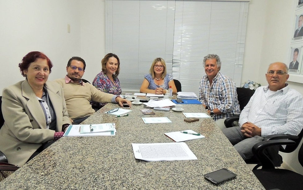 Da esq. à dir: Marly Muller; Alisson Luiz; Miriam Amarante; Sandra Molinaro; Nelson A. Silveira e Hermes de Azevedo