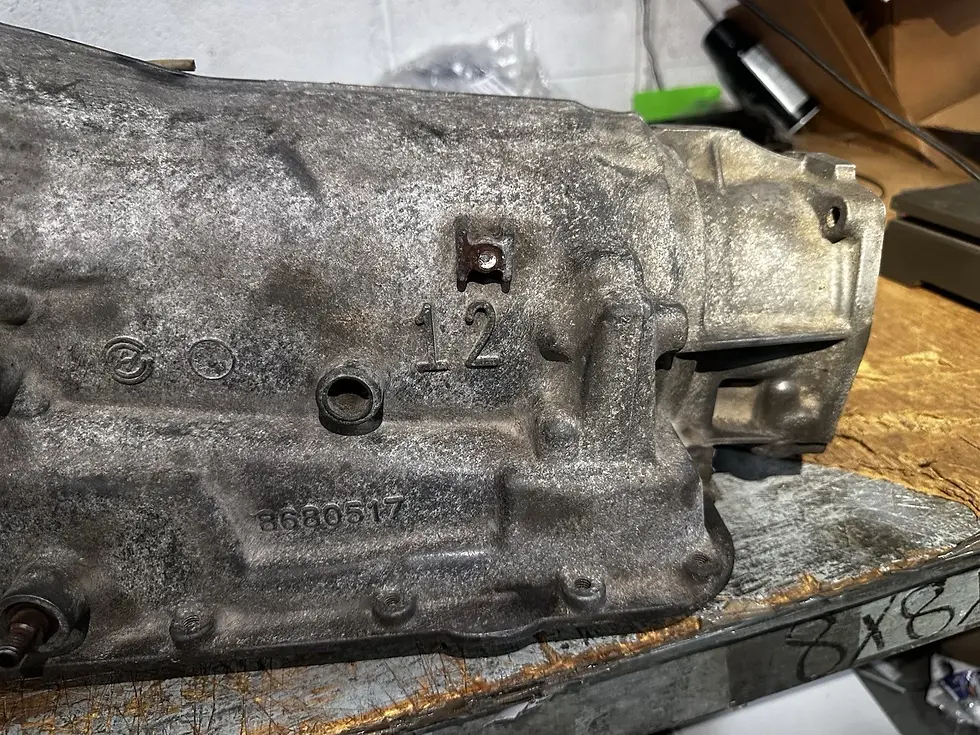 Thumbnail: 4L60E TRANS CASE EMPTY 8680517 1993-95 NO PRNDL MOUNT 4X4 K TYPE 6 BOLT DUST PAN