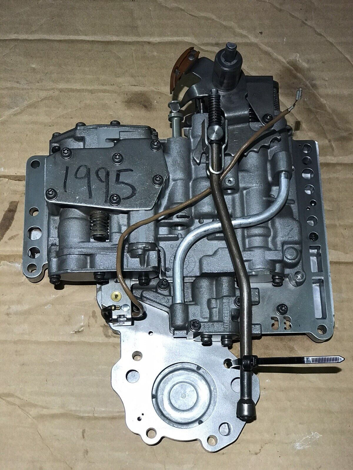 CHRYSLER TRANS TF6 TF8 VALVE BODY # 04505047 LOCK-UP BUST TUBE 1 WIRE SOLENOID