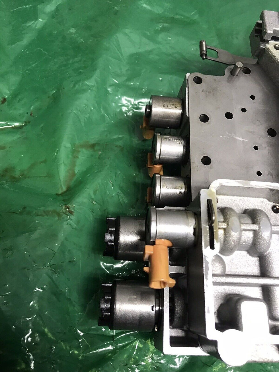 Thumbnail: GM ALLISON 1000 2000 2400 TRANS VALVE BODY 7 SOL 1 TUBE 29541592 29539802 04-05