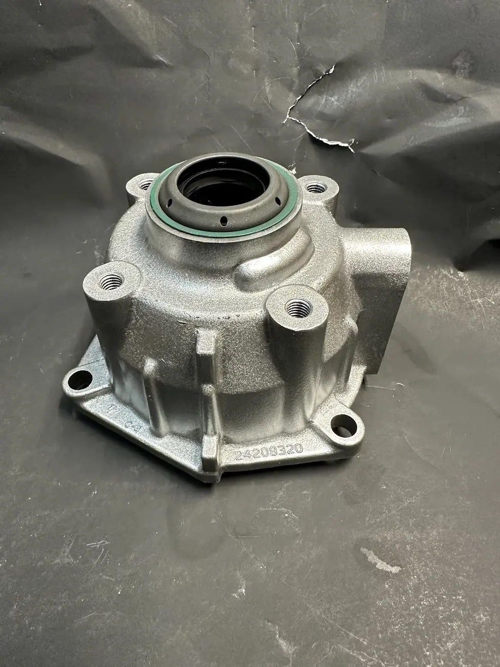 GM 4T65E TRANS GM TYPE DIFERENTIAL COVER CAST 24208320 BEARING TYPE NEW SEAL