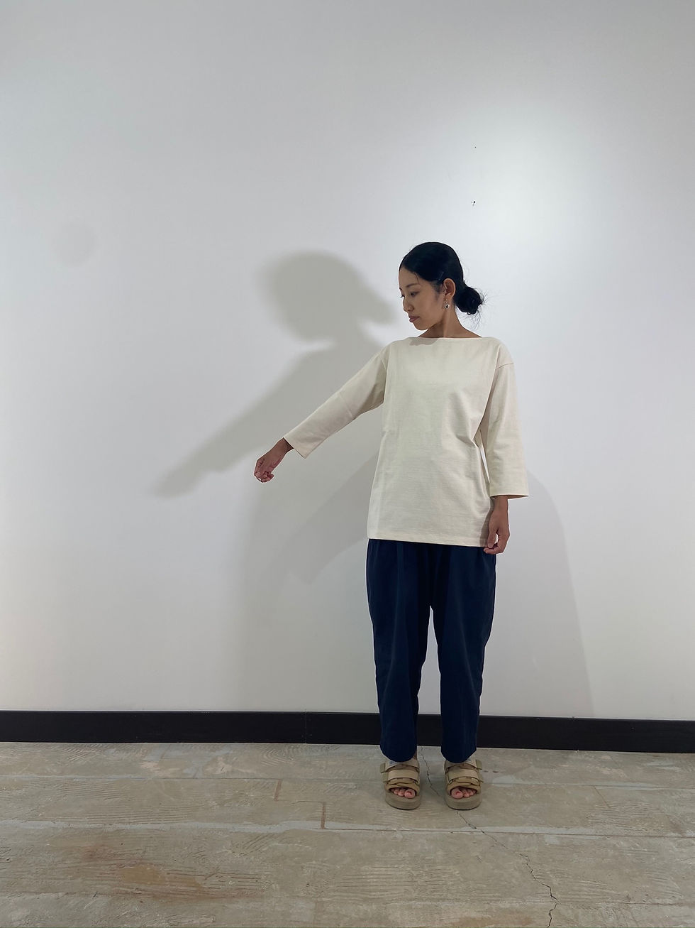 サムネイル： atelier sou×SONUJI　boat neck pullover