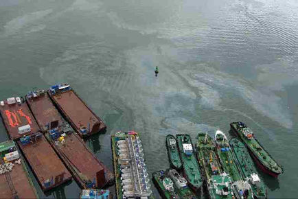 남해해경청, 2025년 상반기 해양오염사고 52건 발생·오염물질 77.06㎘ 유출