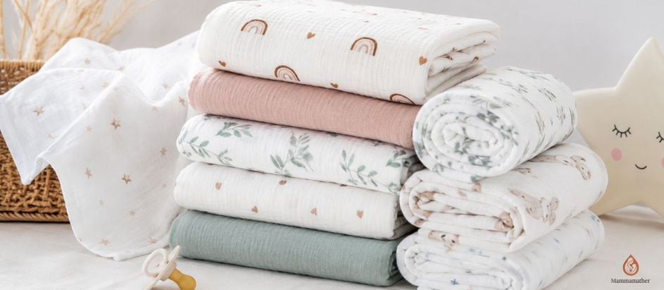 Mussole neonati in cotone con fantasie delicate per allattamento, cambio e corredino