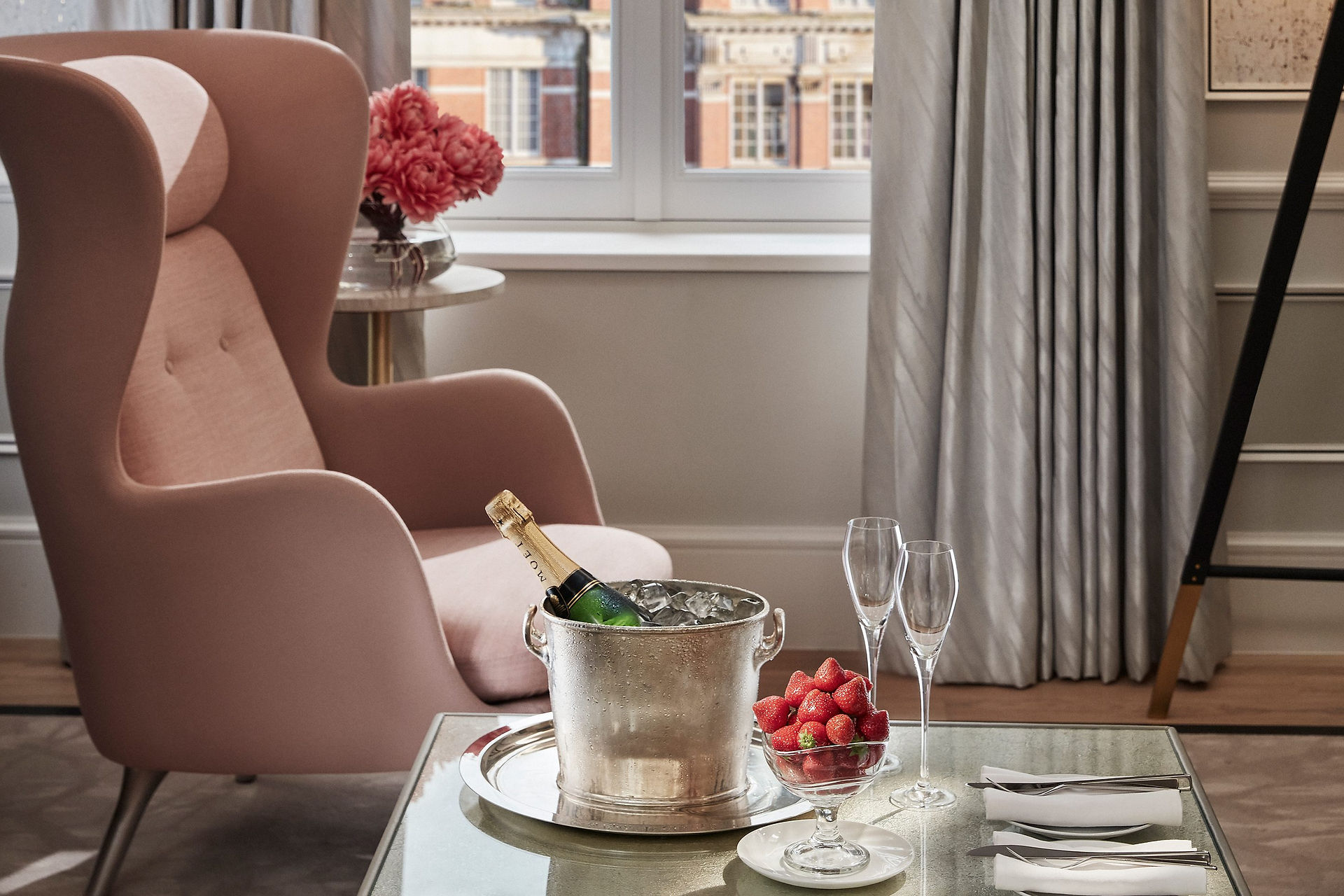 Mandarin Oriental Hyde Park London Website Analysis, April 2019